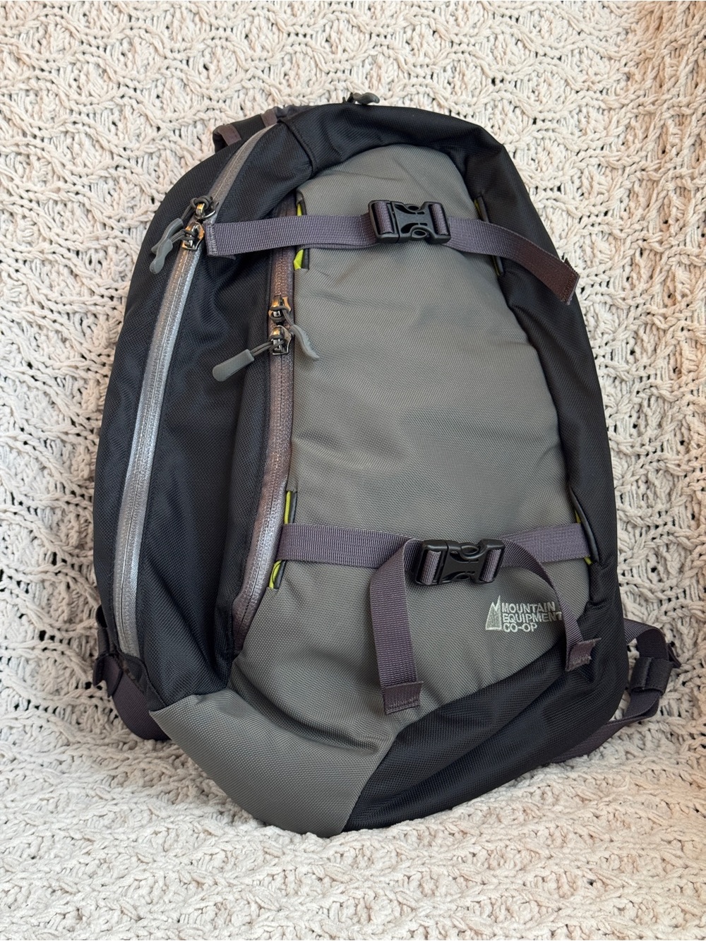 MEC Sling Backpack Travel Daypack Black Grey Crossbody Bag